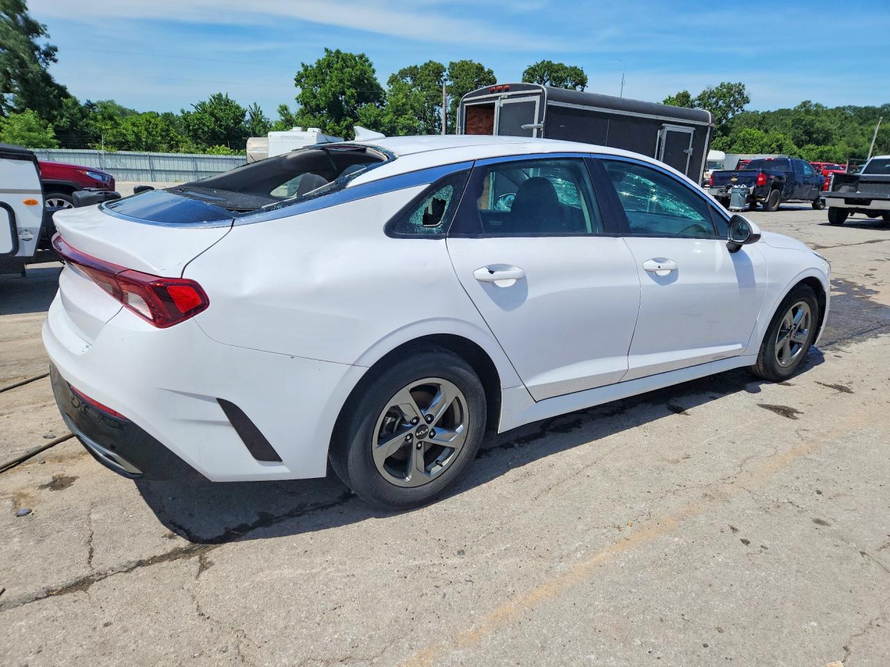 2022 KIA K5