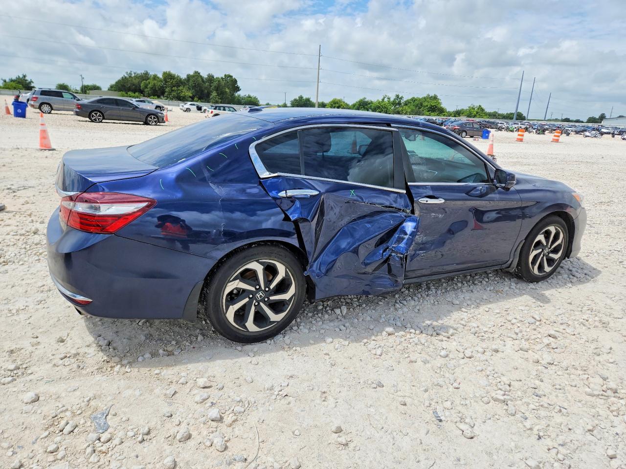 2017 HONDA ACCORD