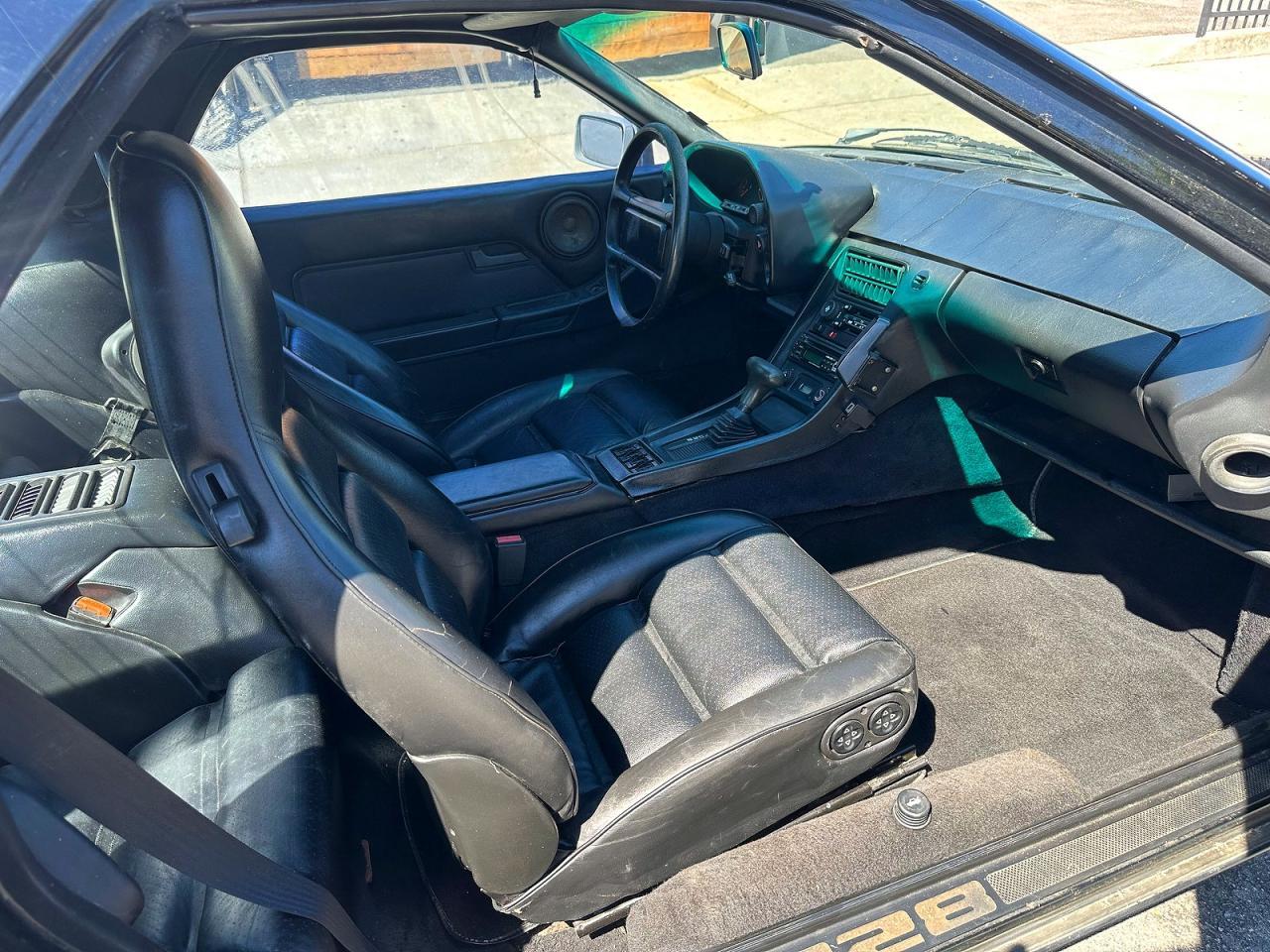 1987 PORSCHE 928