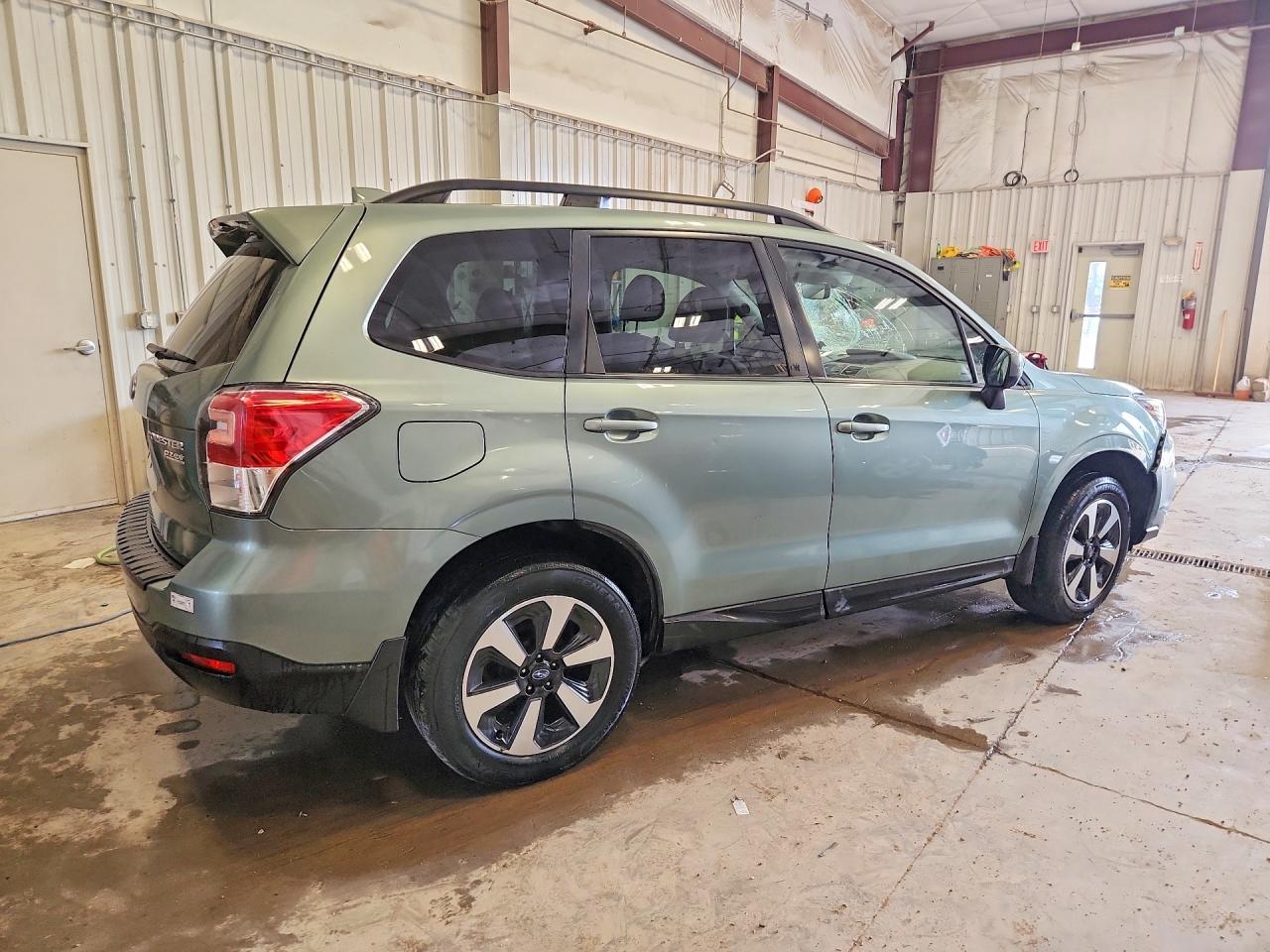 2017 SUBARU FORESTER