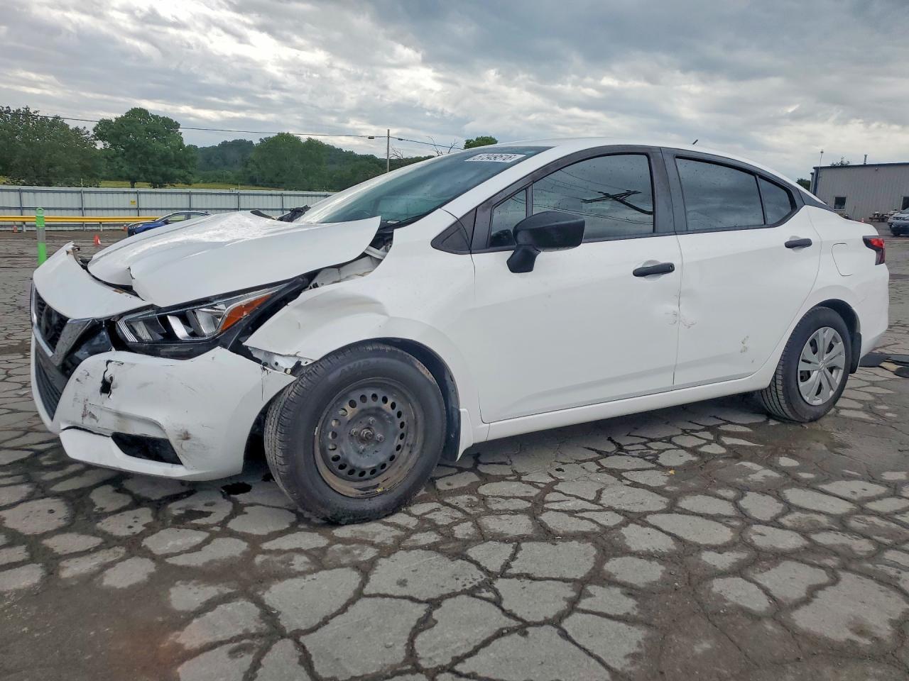 2020 NISSAN VERSA