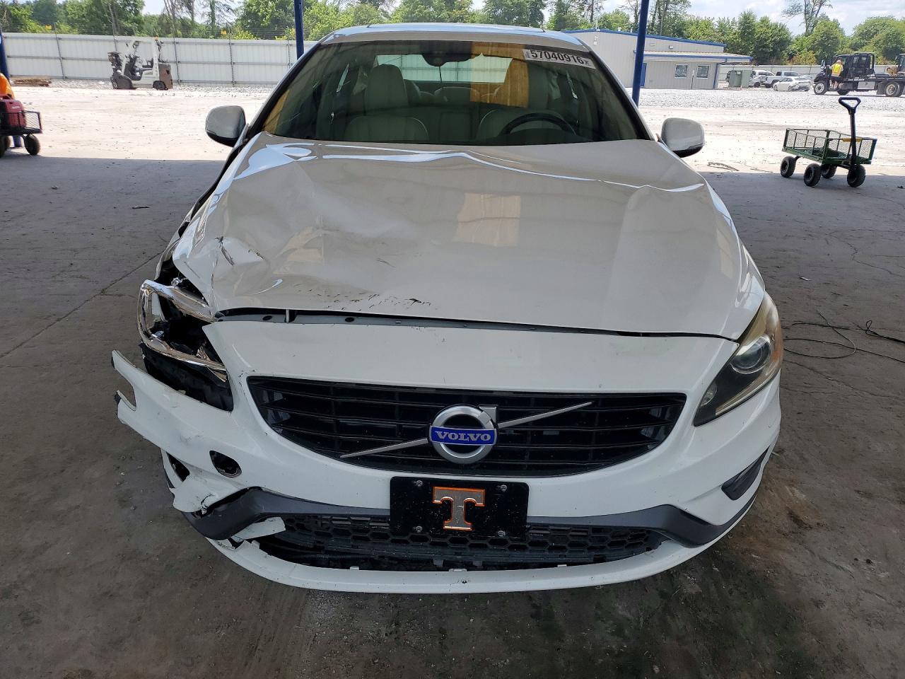 2017 VOLVO S60