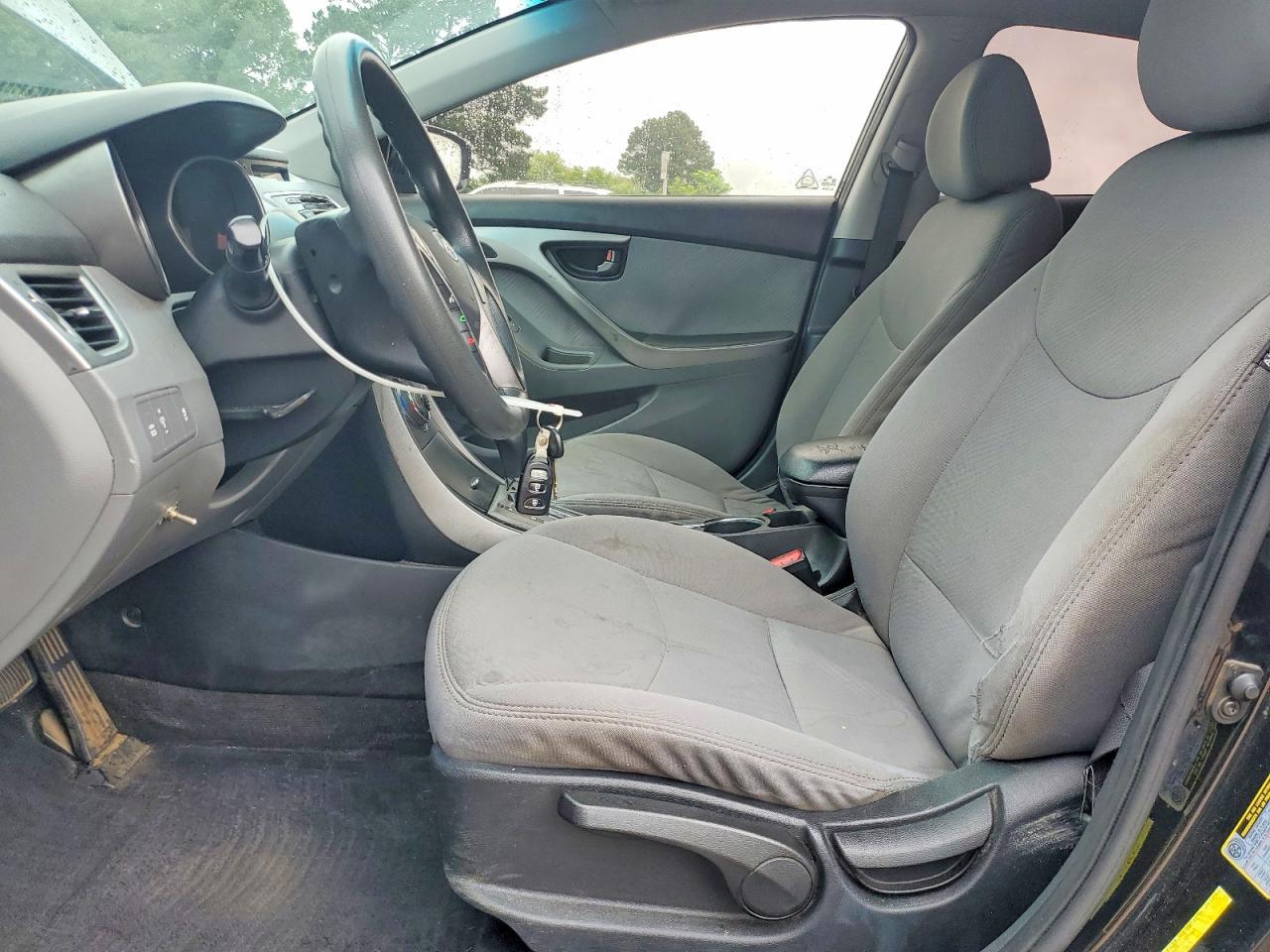 2013 HYUNDAI ELANTRA