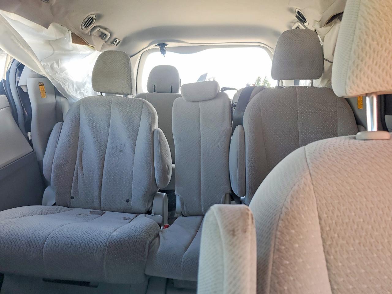 2014 TOYOTA SIENNA
