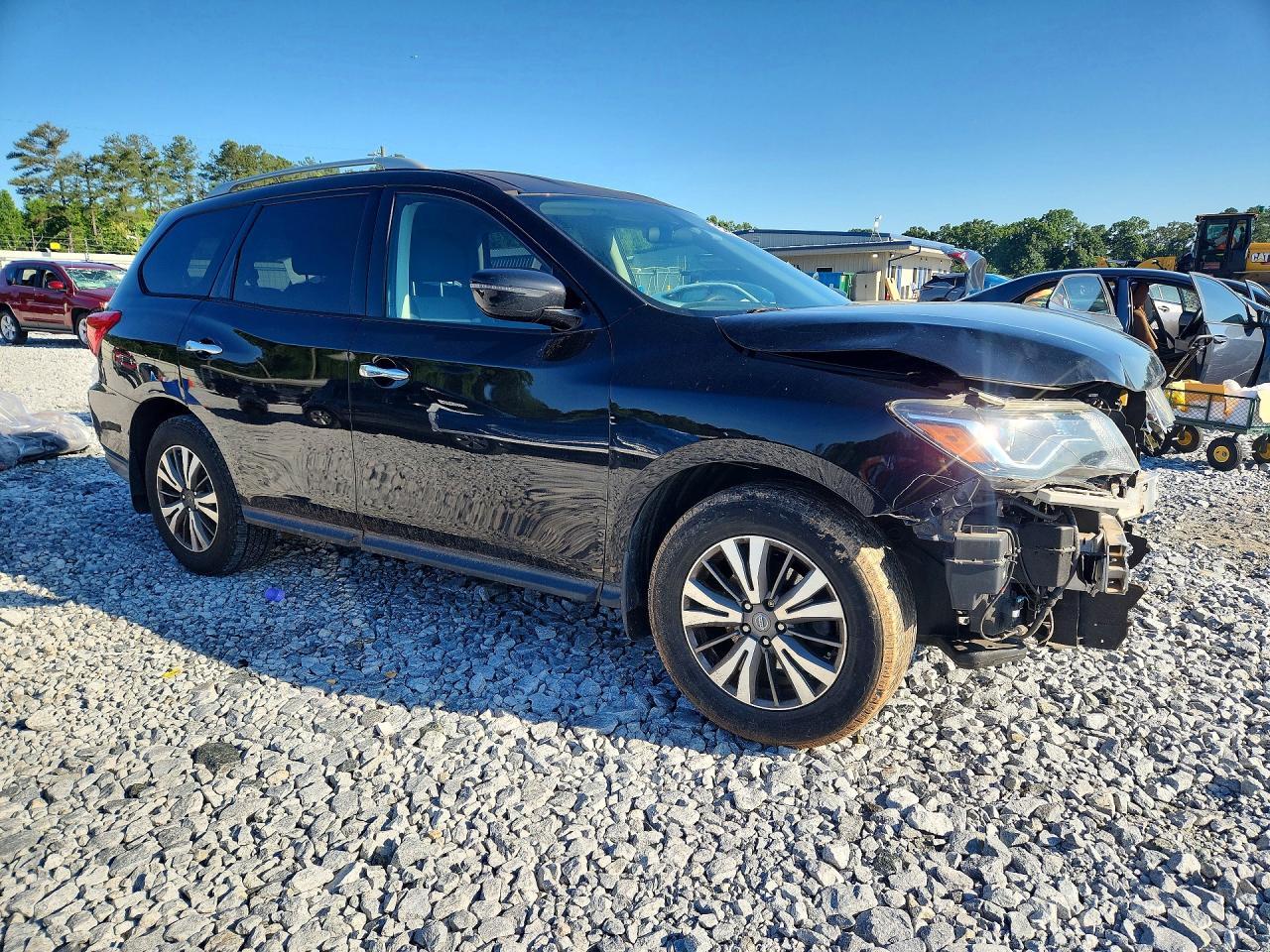 2017 NISSAN PATHFINDER