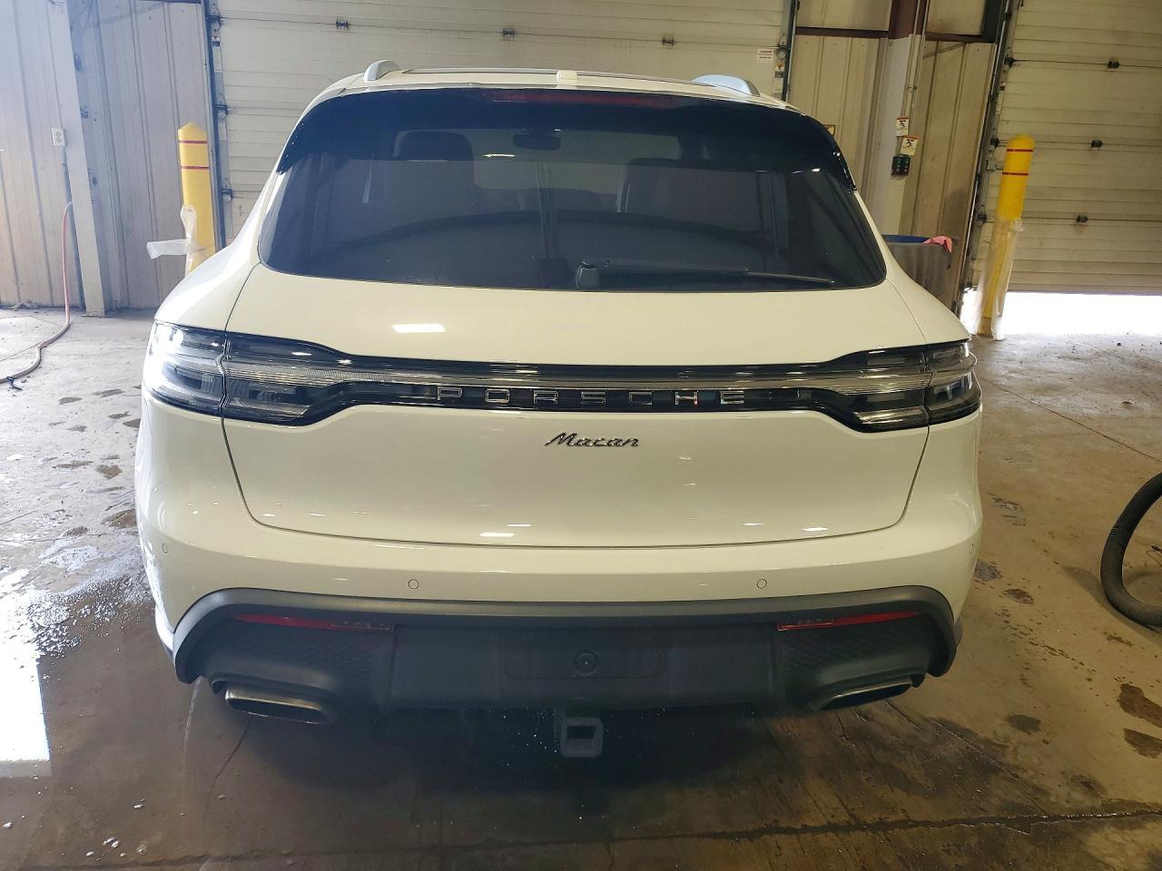 2023 PORSCHE Macan