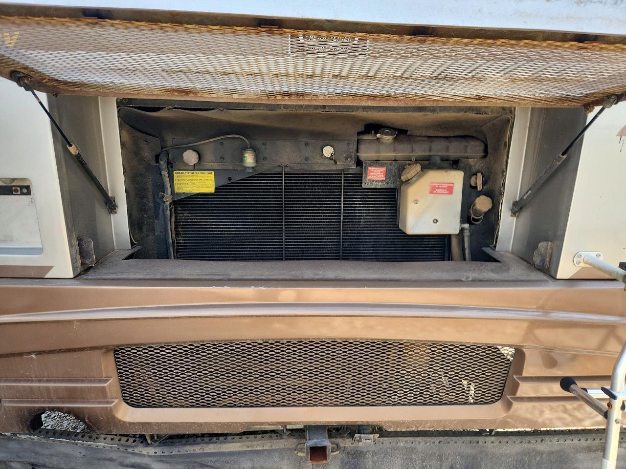 2003 FREIGHTLINER Xc Chassis