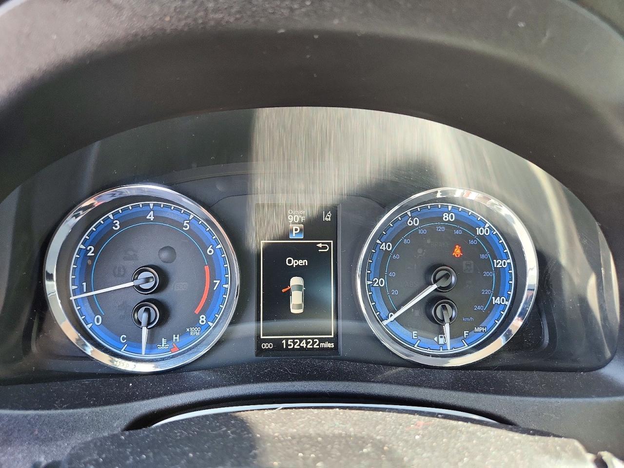 2017 TOYOTA COROLLA