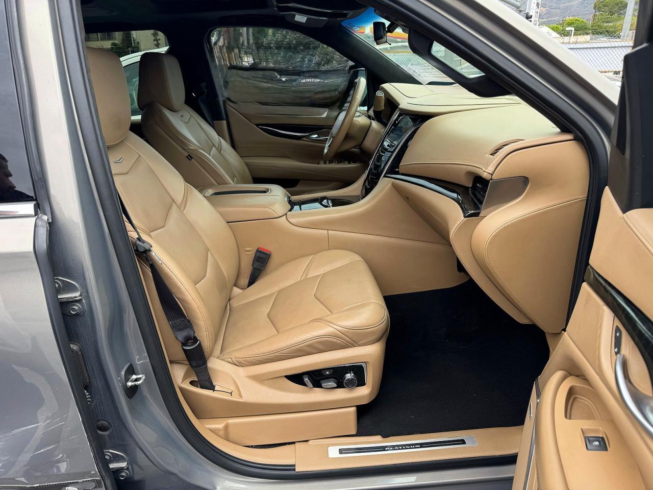 2019 CADILLAC ESCALADE