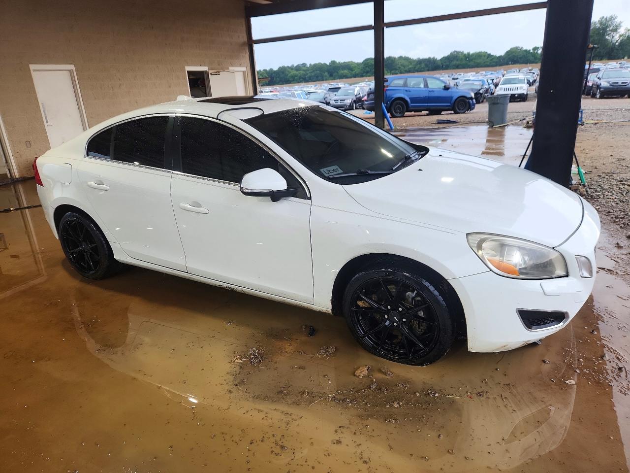 2011 VOLVO S60