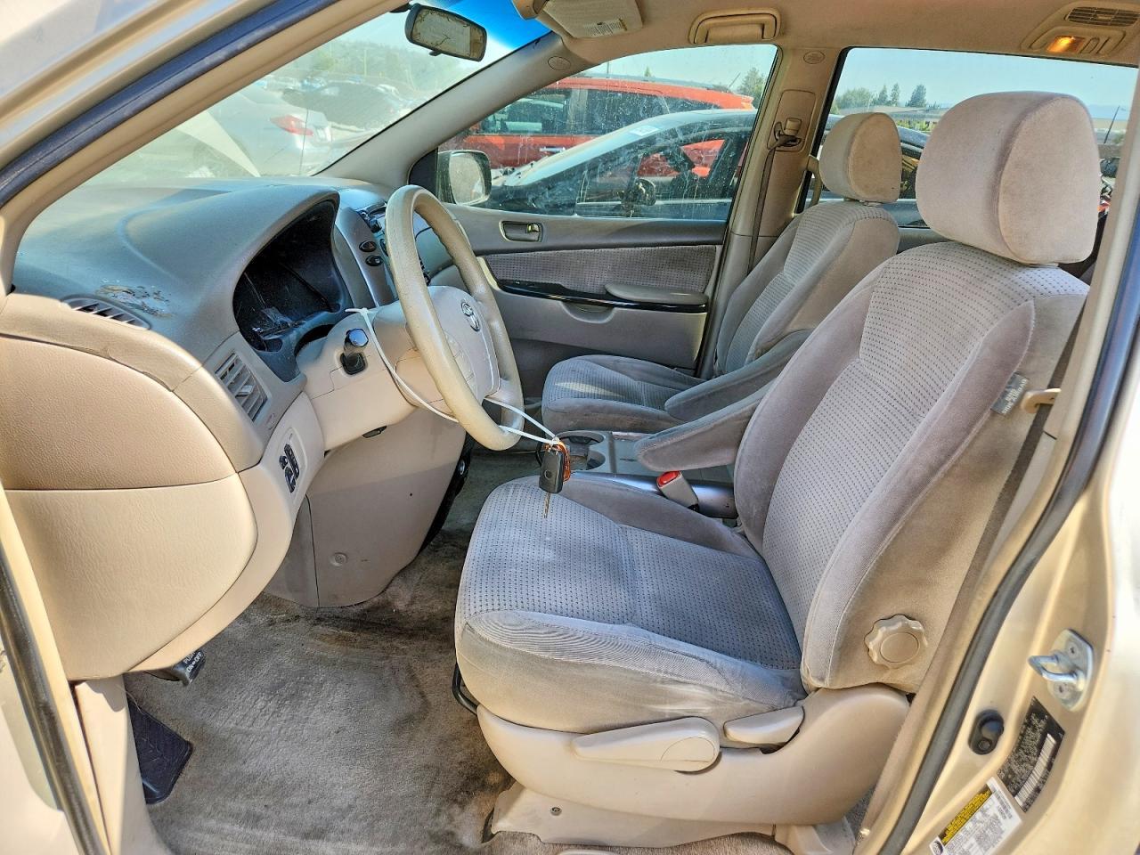 2006 TOYOTA SIENNA