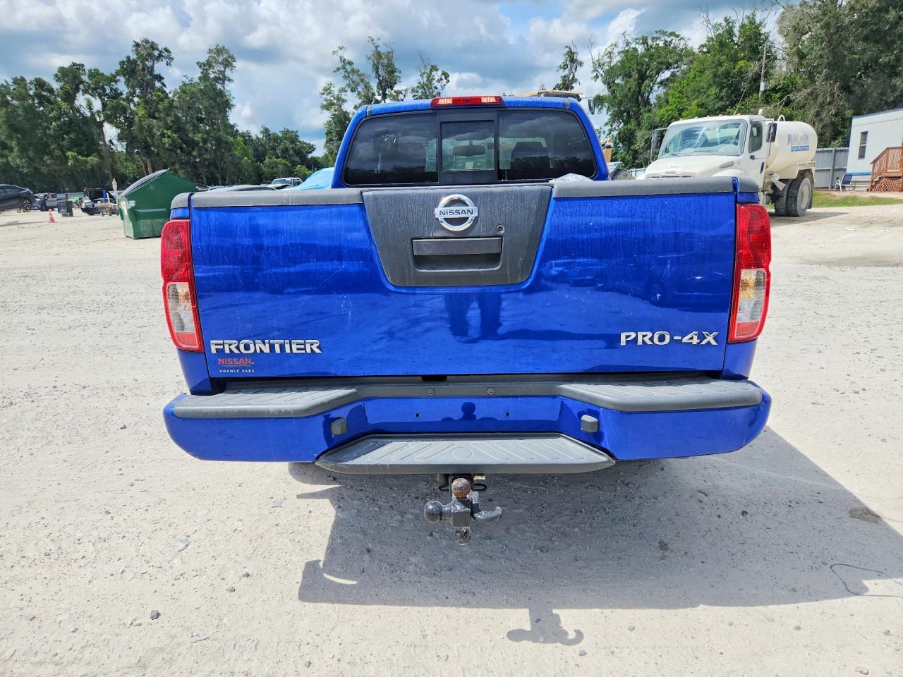2012 NISSAN Frontier