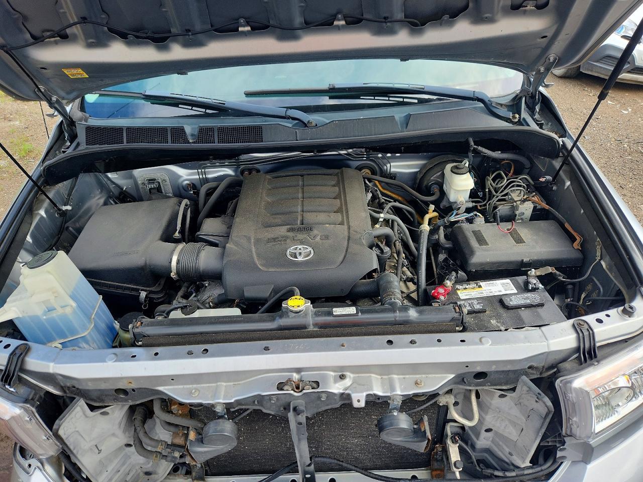 2011 TOYOTA TUNDRA