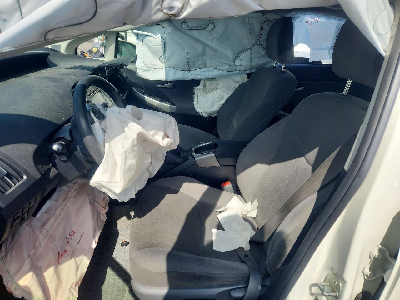2015 TOYOTA PRIUS