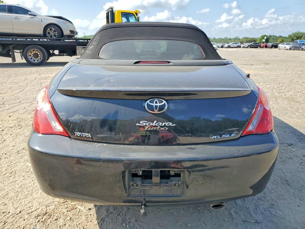 2004 TOYOTA CAMRY