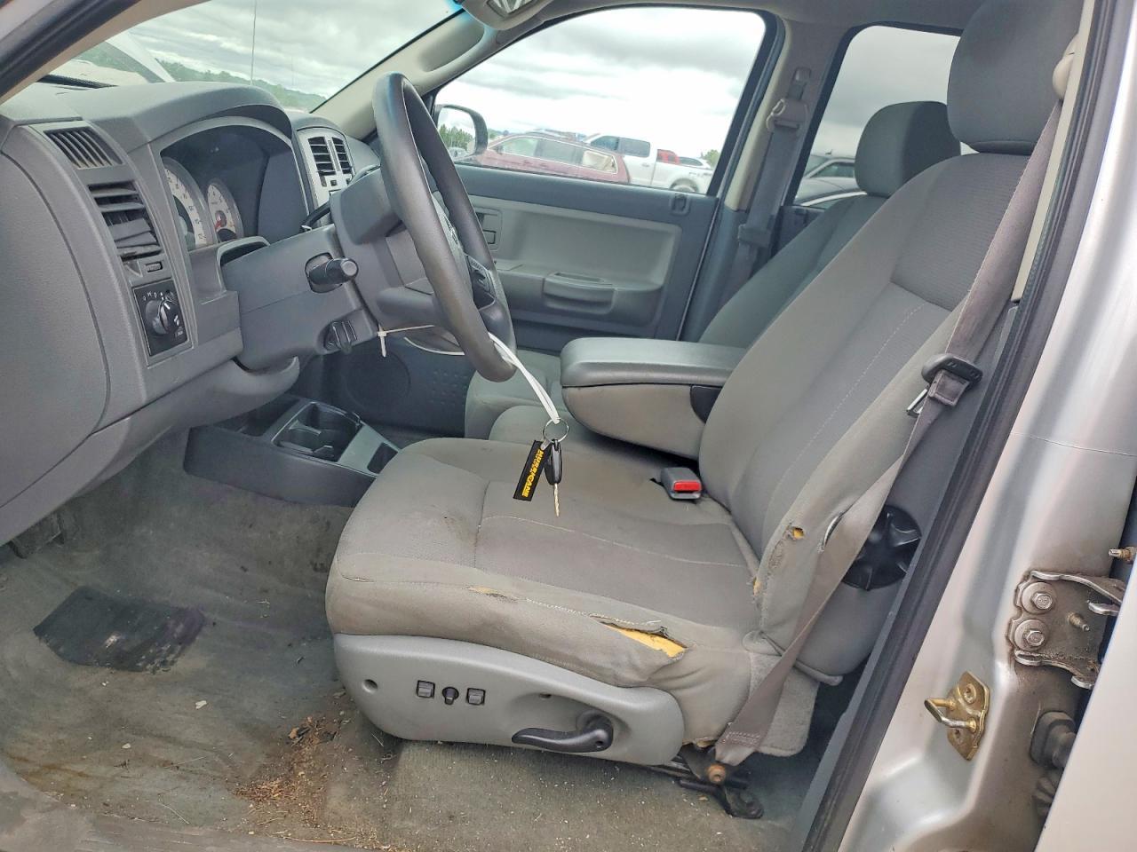 2006 DODGE Dakota