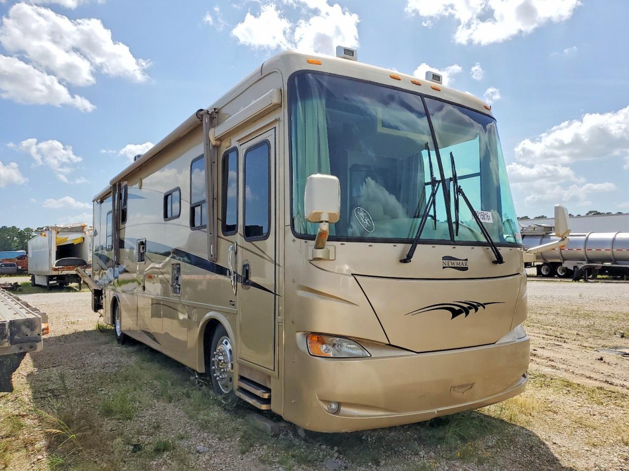 2006 FREIGHTLINER Xc Chassis