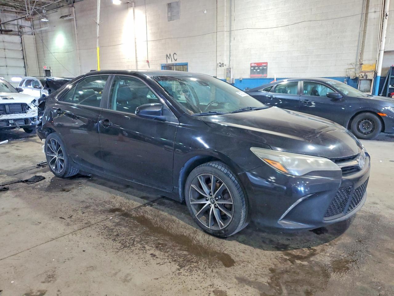 2015 TOYOTA CAMRY