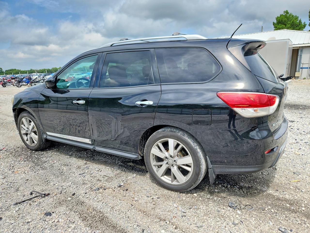 2013 NISSAN PATHFINDER