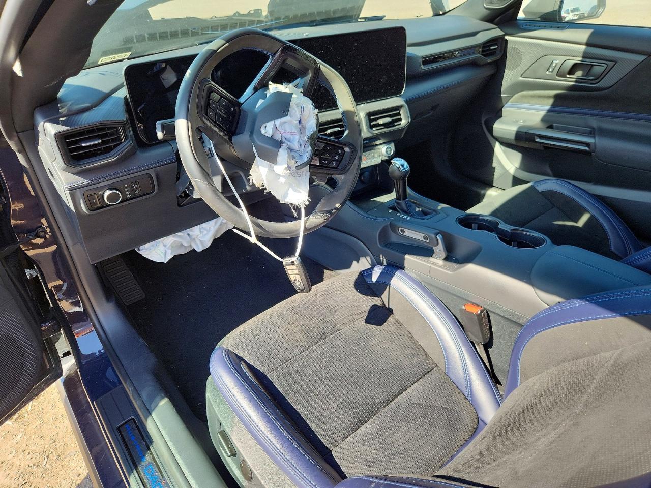 2025 FORD MUSTANG