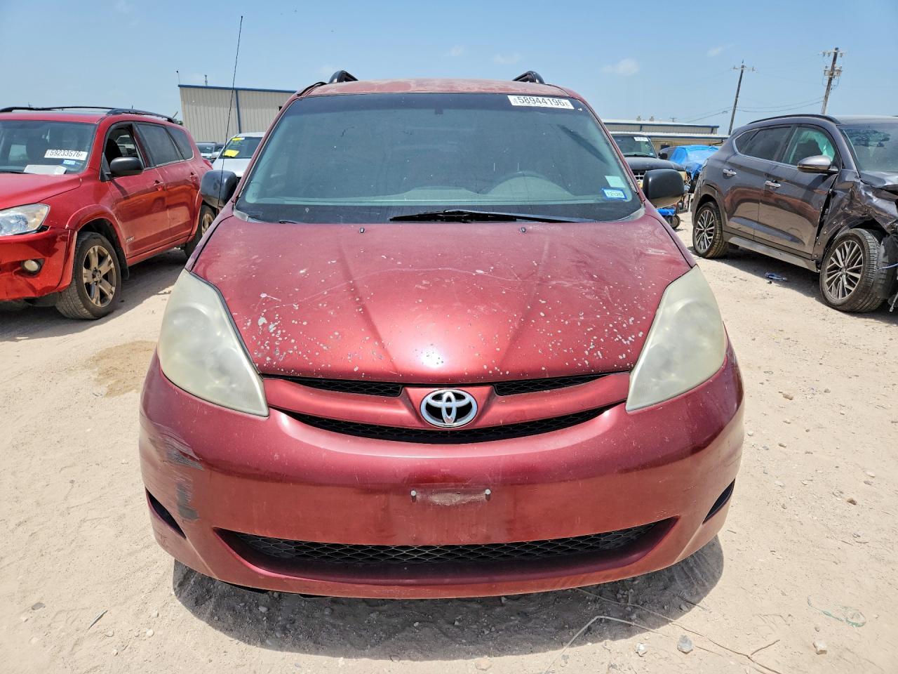 2010 TOYOTA SIENNA