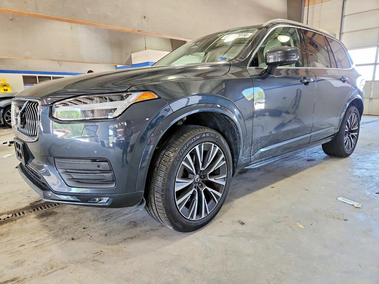 2022 VOLVO XC90