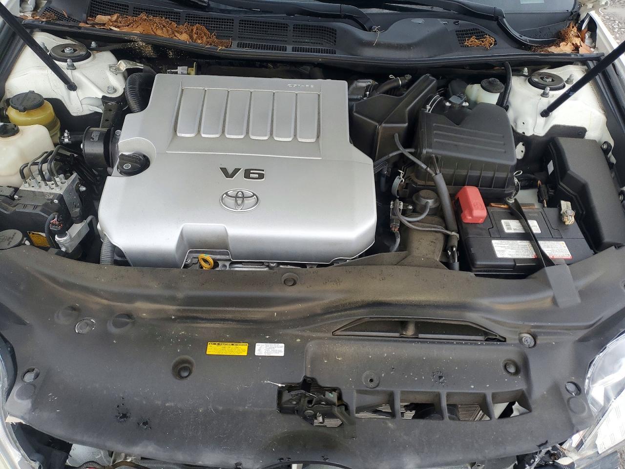 2011 TOYOTA Avalon