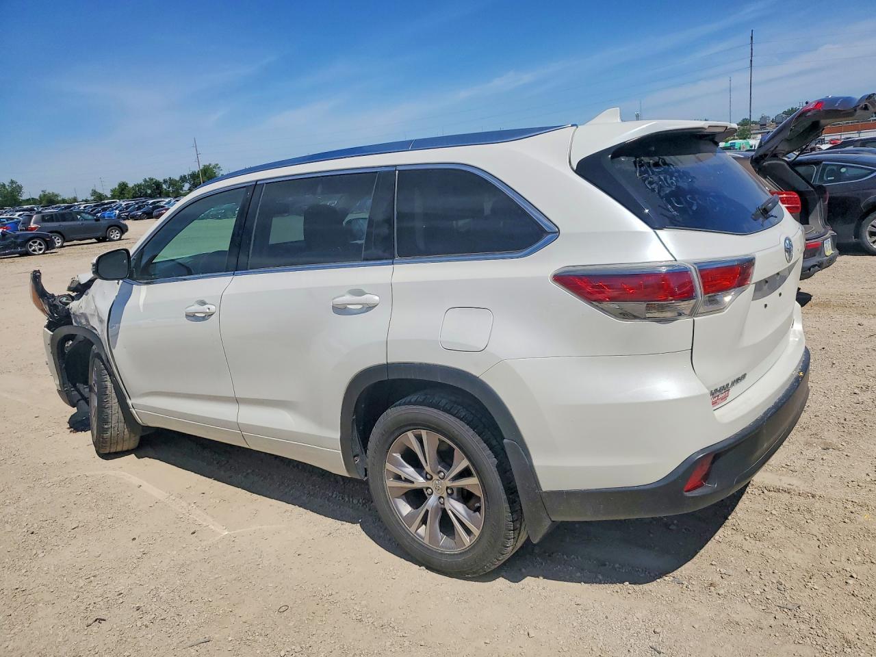 2015 TOYOTA HIGHLANDER