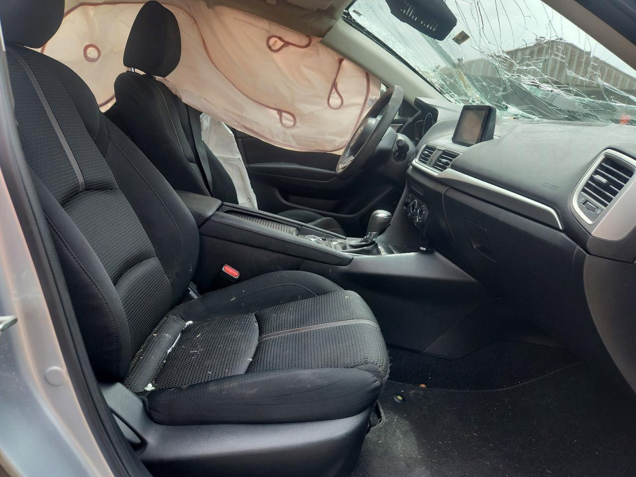 2018 MAZDA 3