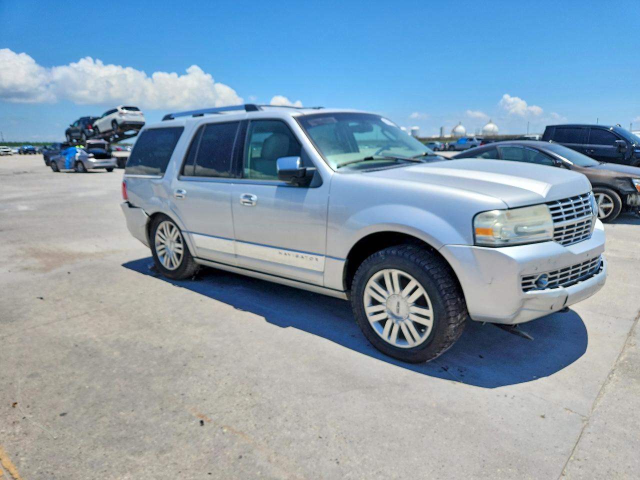 2013 LINCOLN Navigator