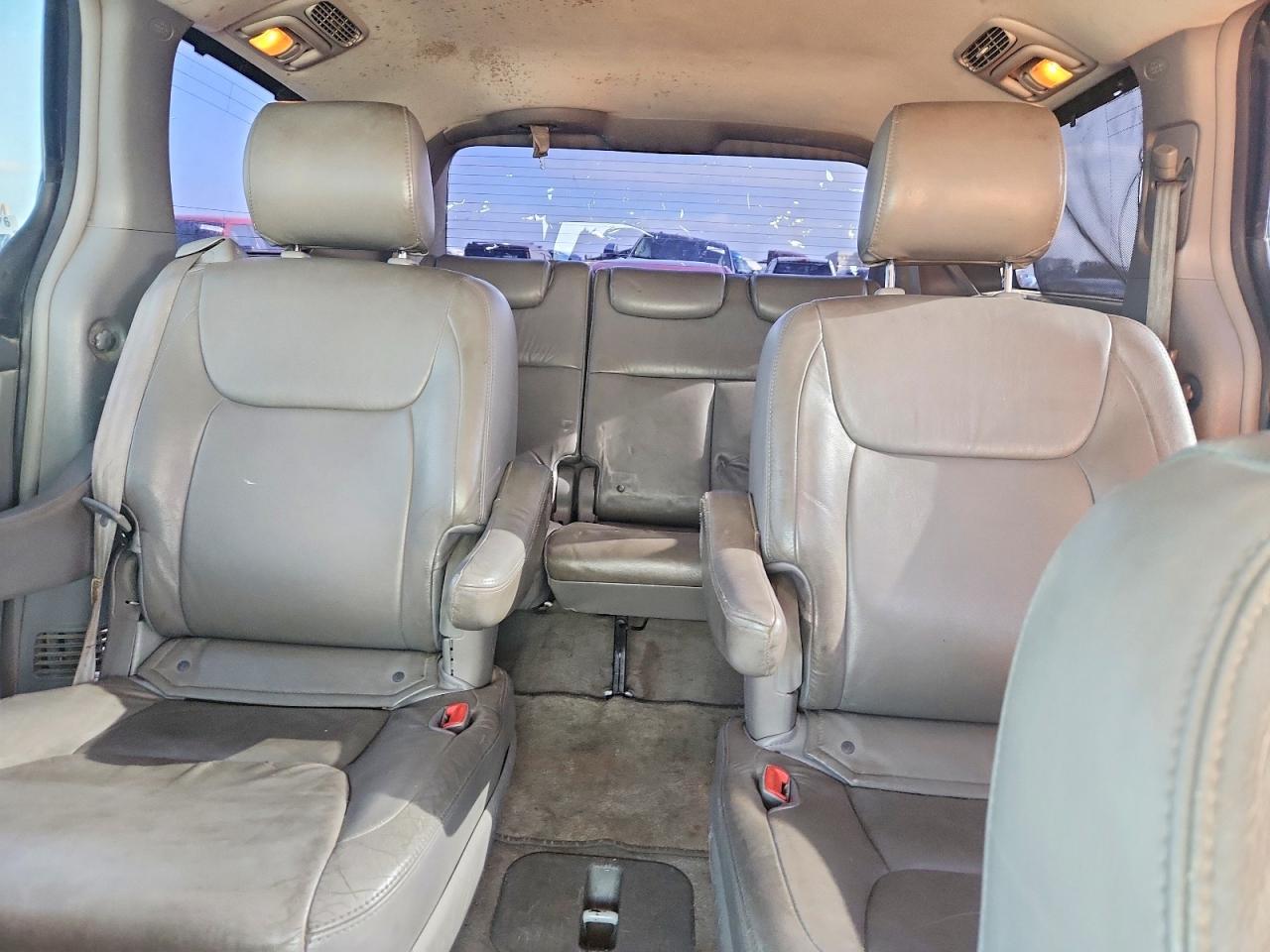 2008 TOYOTA SIENNA