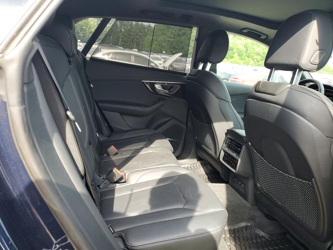 2025 AUDI Q8