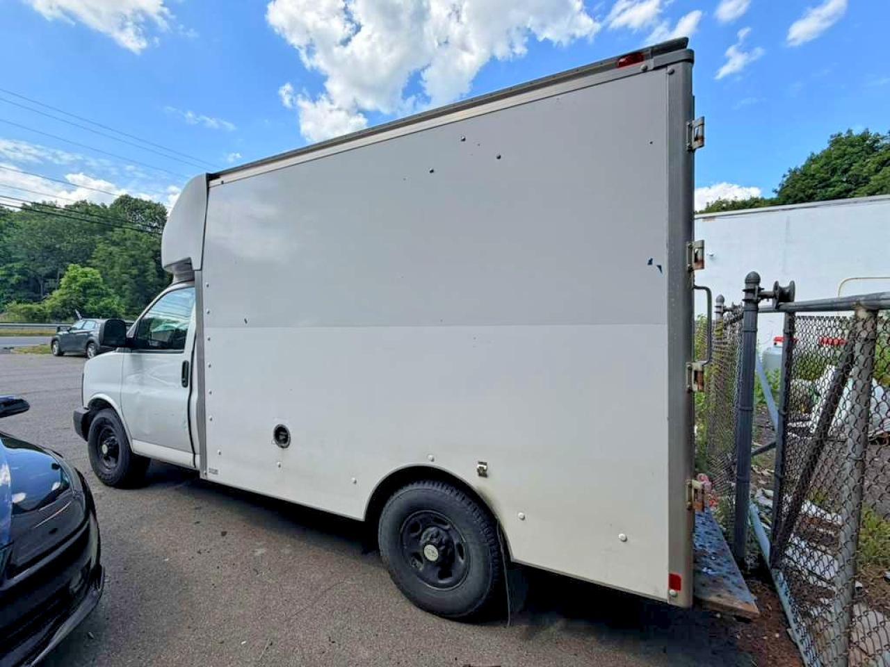 2014 CHEVROLET Express 3500