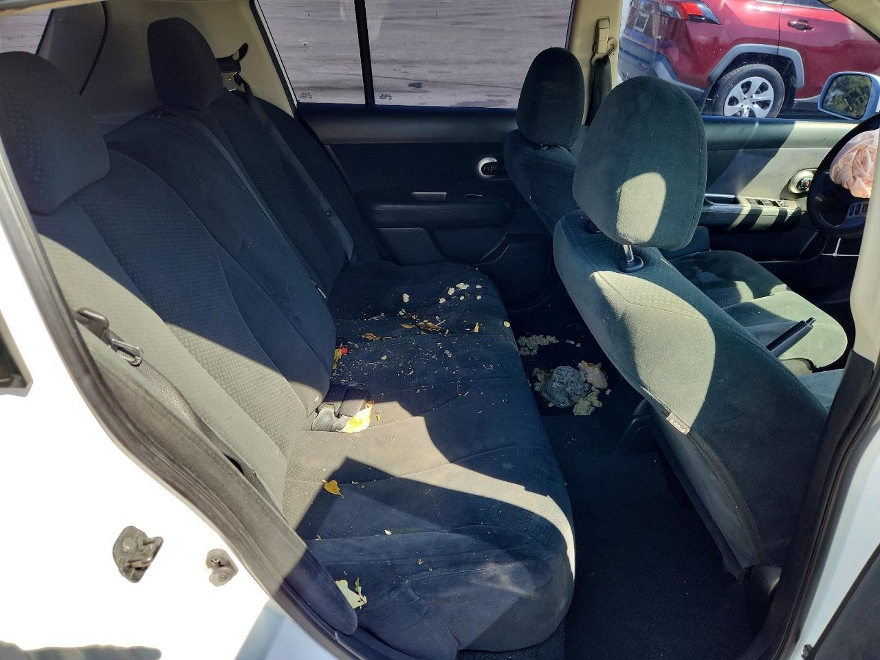 2011 NISSAN VERSA