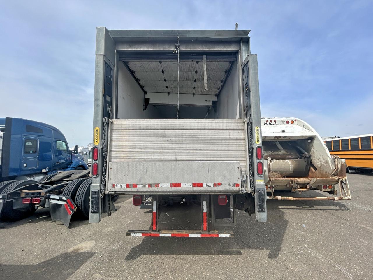 2025 FREIGHTLINER M2