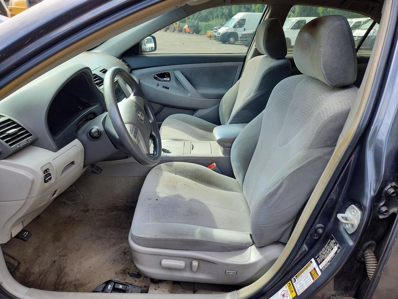 2011 TOYOTA CAMRY