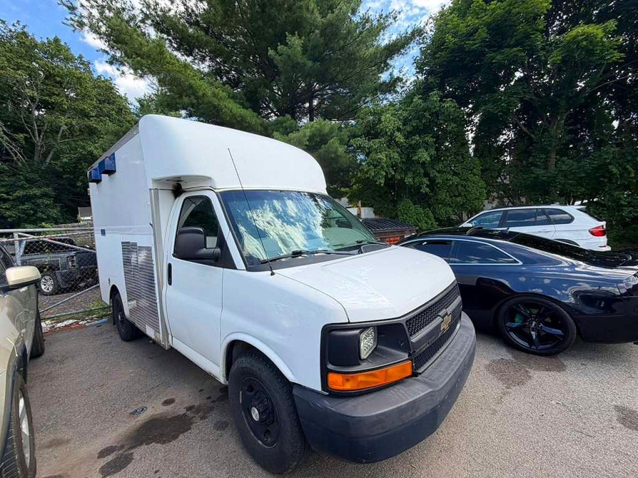 2014 CHEVROLET Express 3500
