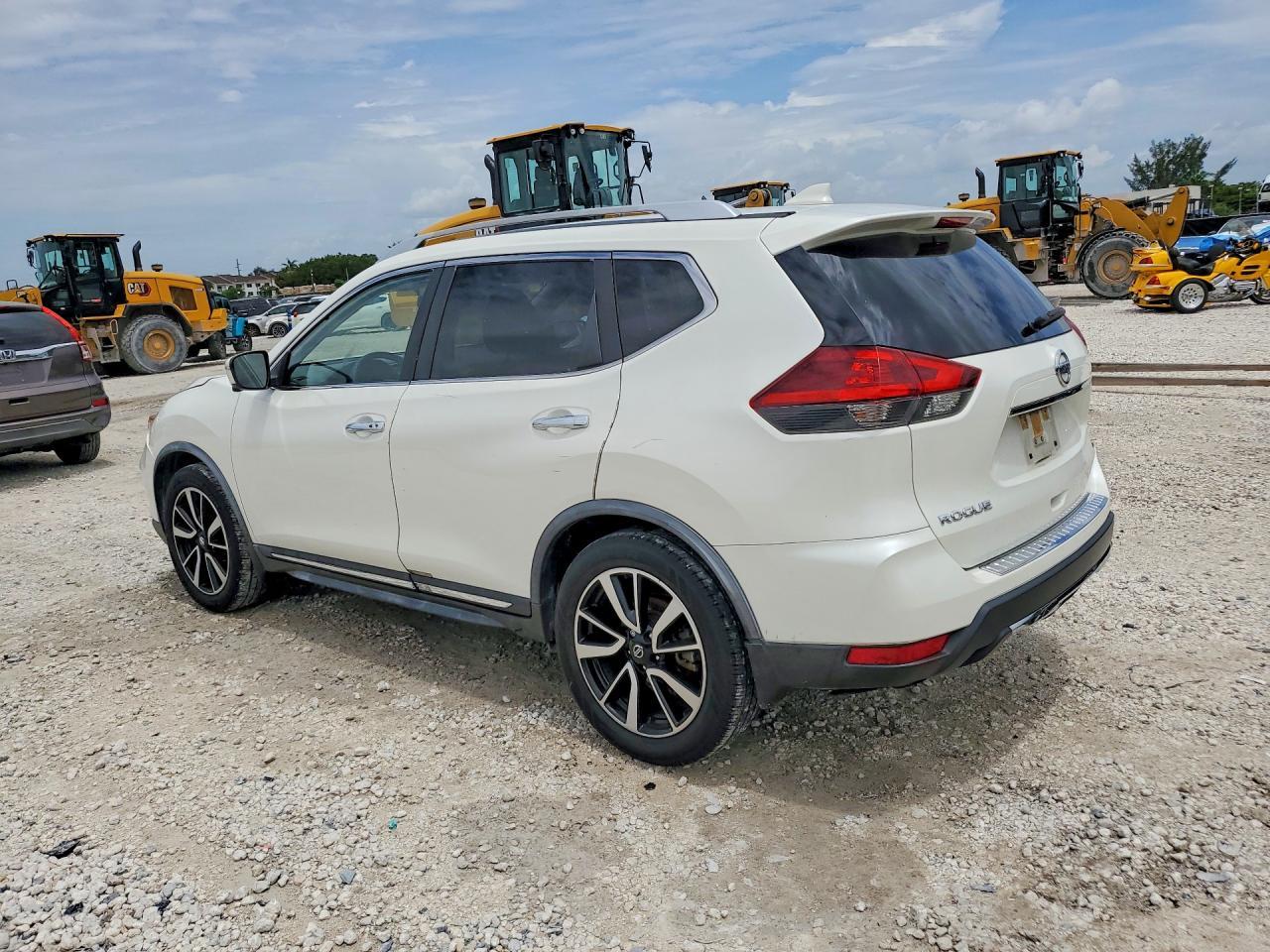 2018 NISSAN ROGUE