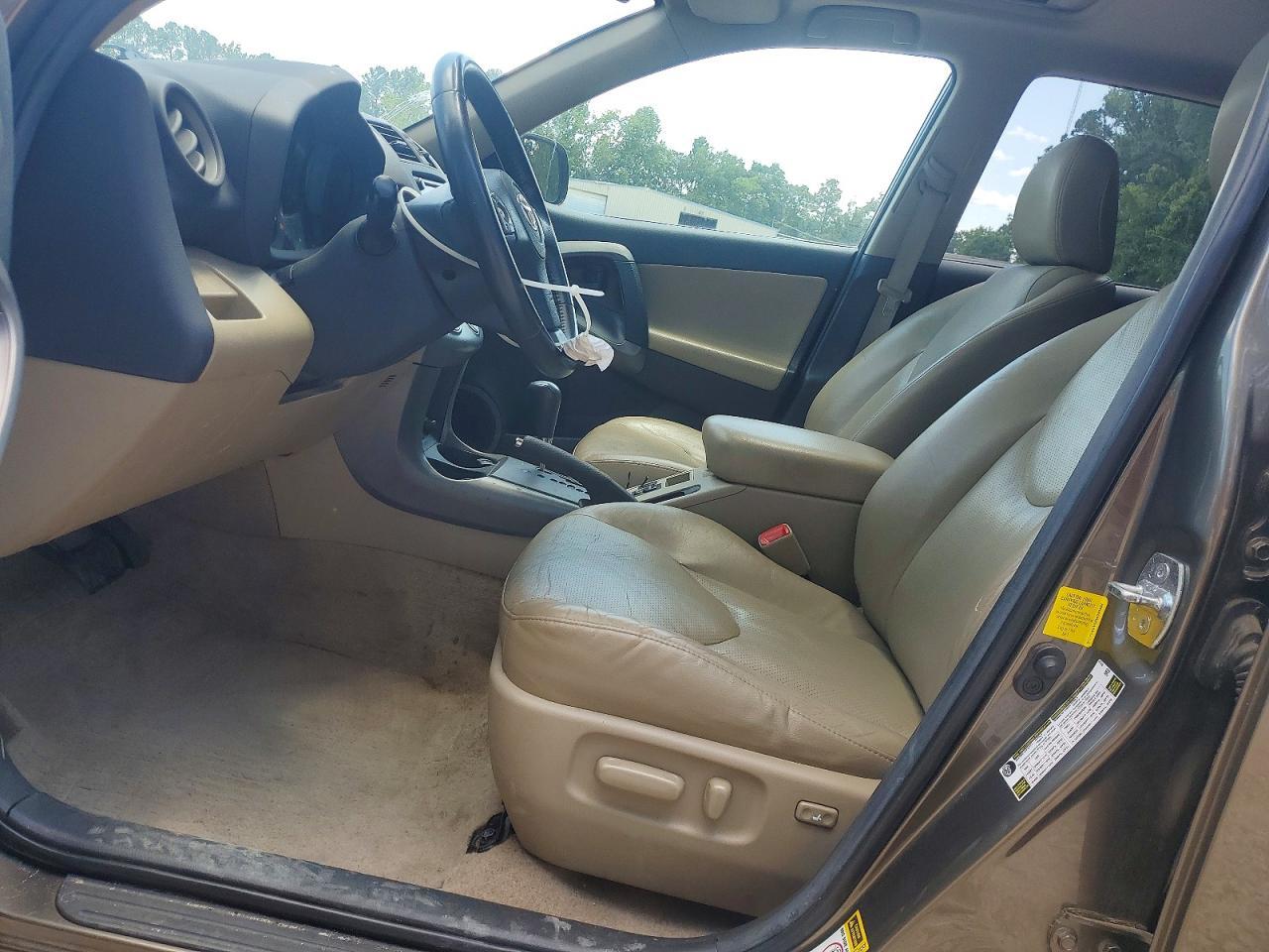 2011 TOYOTA RAV4