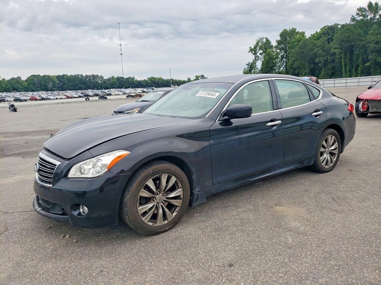 2011 INFINITI M37