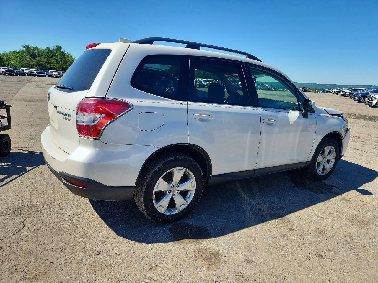 2016 SUBARU FORESTER