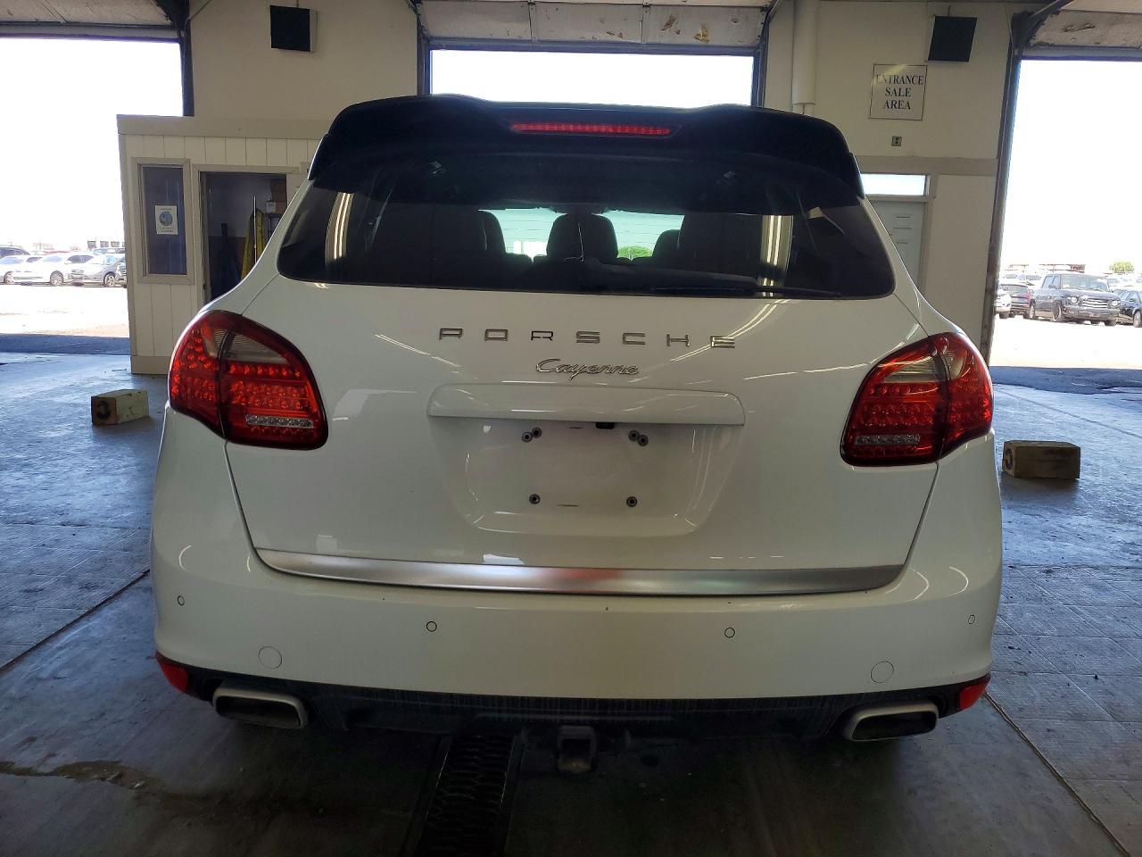 2013 PORSCHE CAYENNE