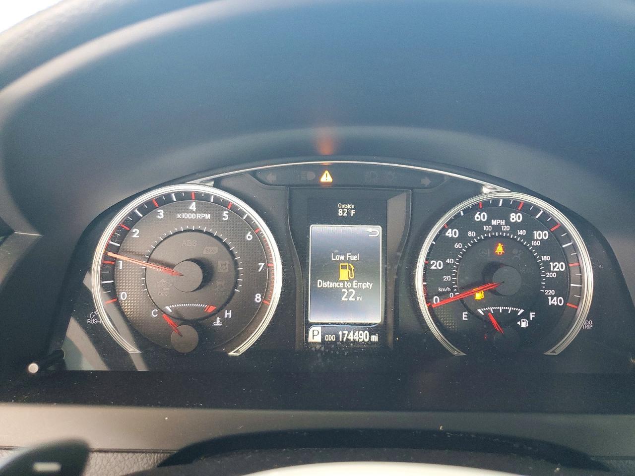 2016 TOYOTA CAMRY