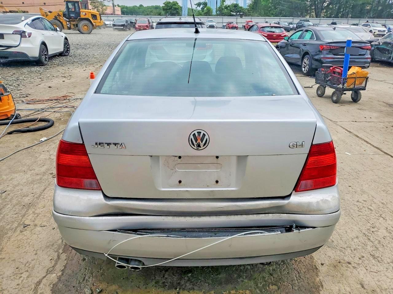 2003 VOLKSWAGEN JETTA
