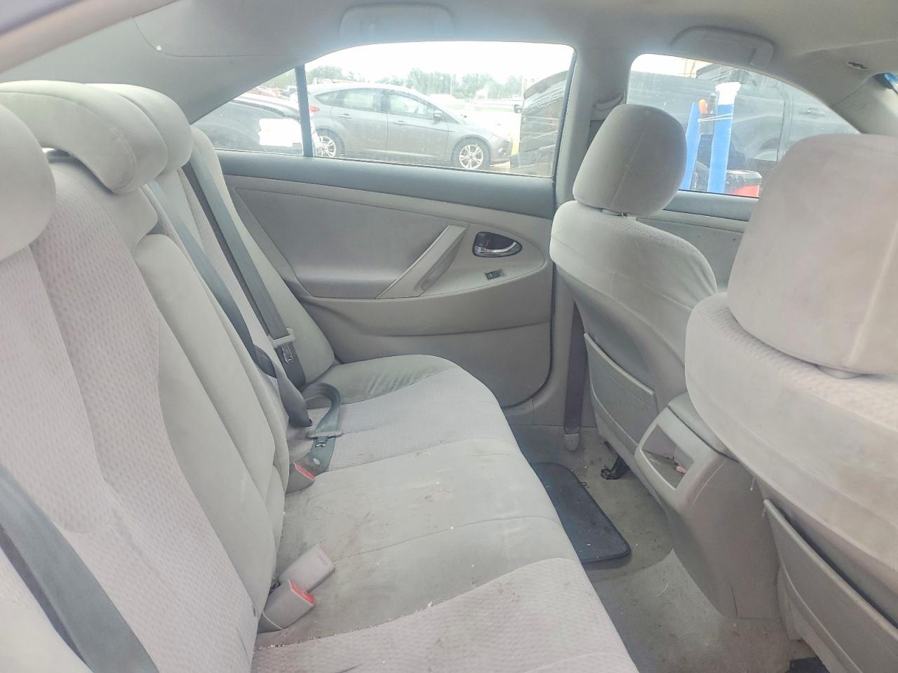 2011 TOYOTA CAMRY