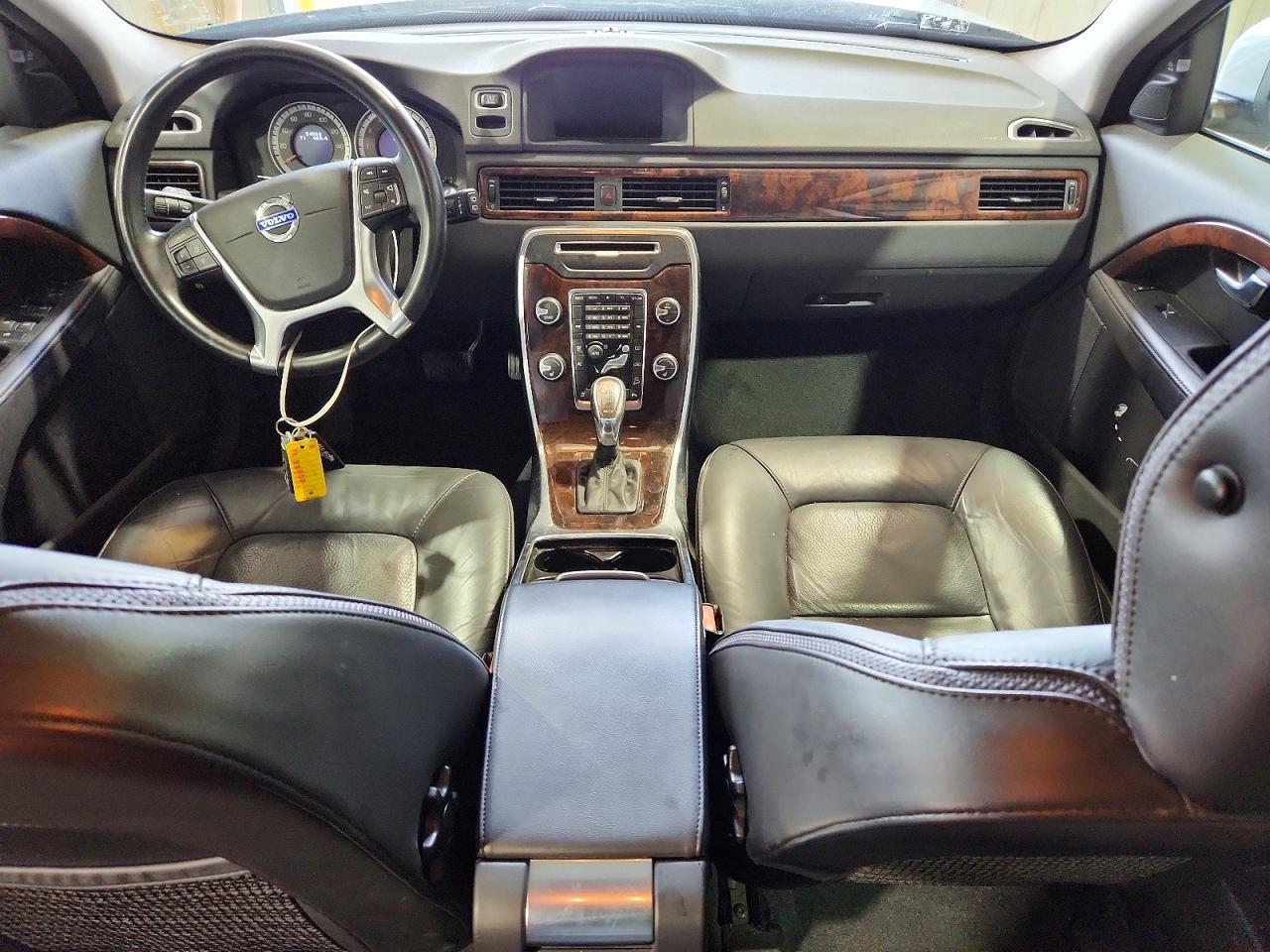 2013 VOLVO XC70