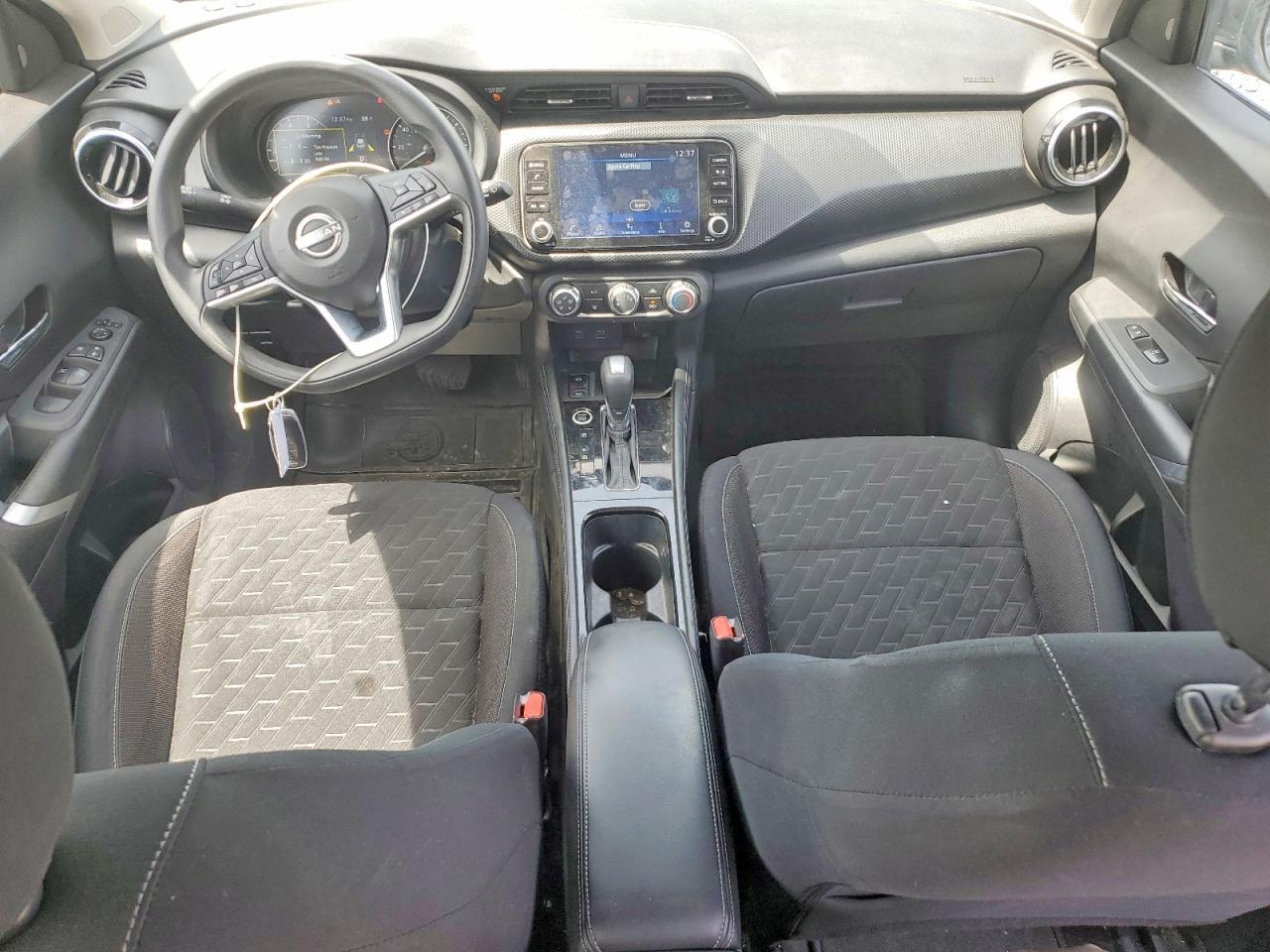 2023 NISSAN KICKS