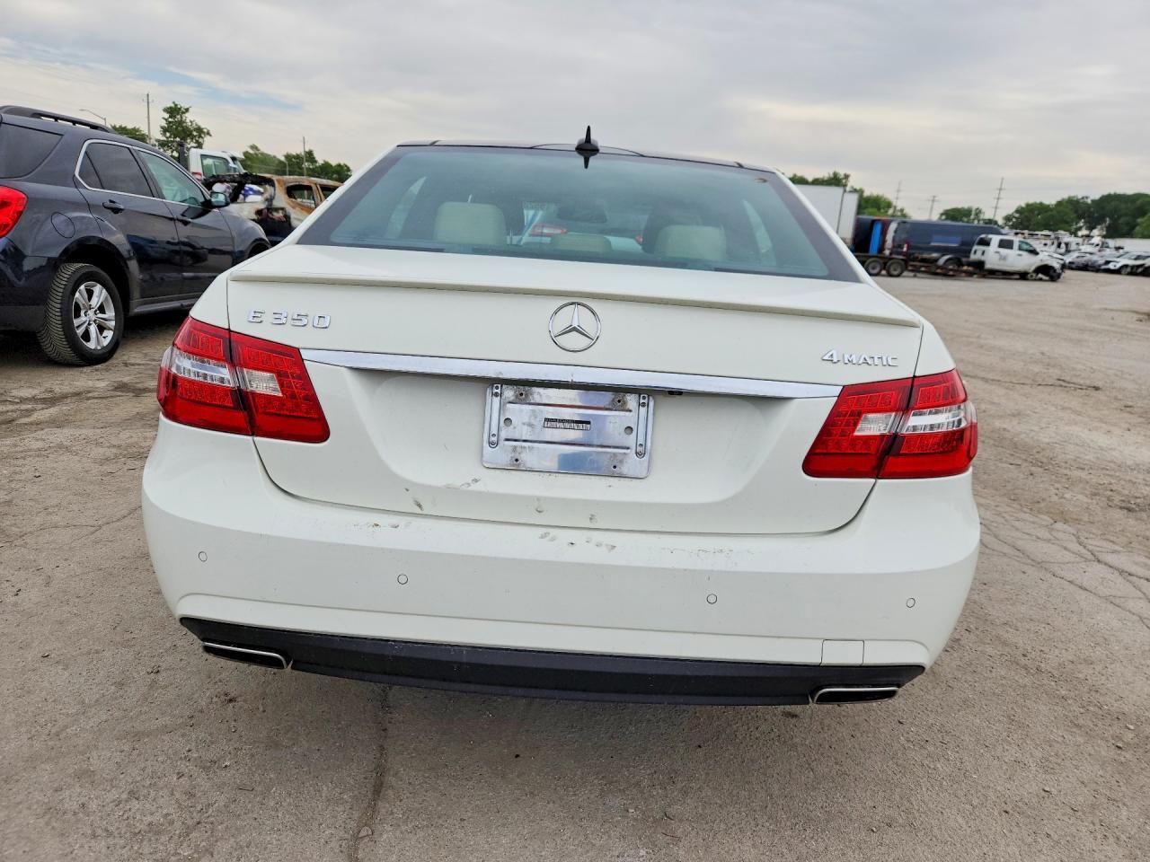 2012 MERCEDES-BENZ E-Class