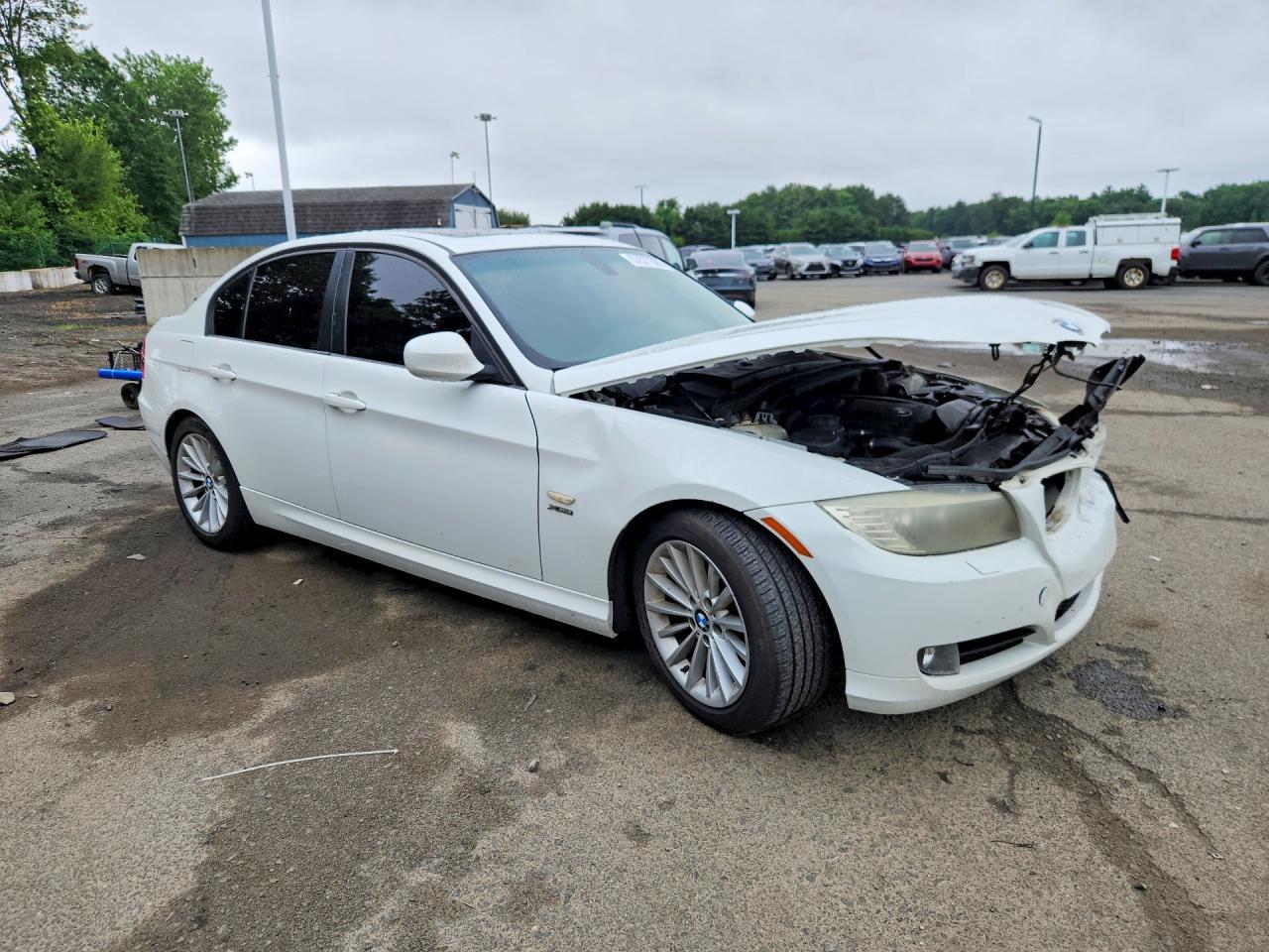 2011 BMW 3 SERIES