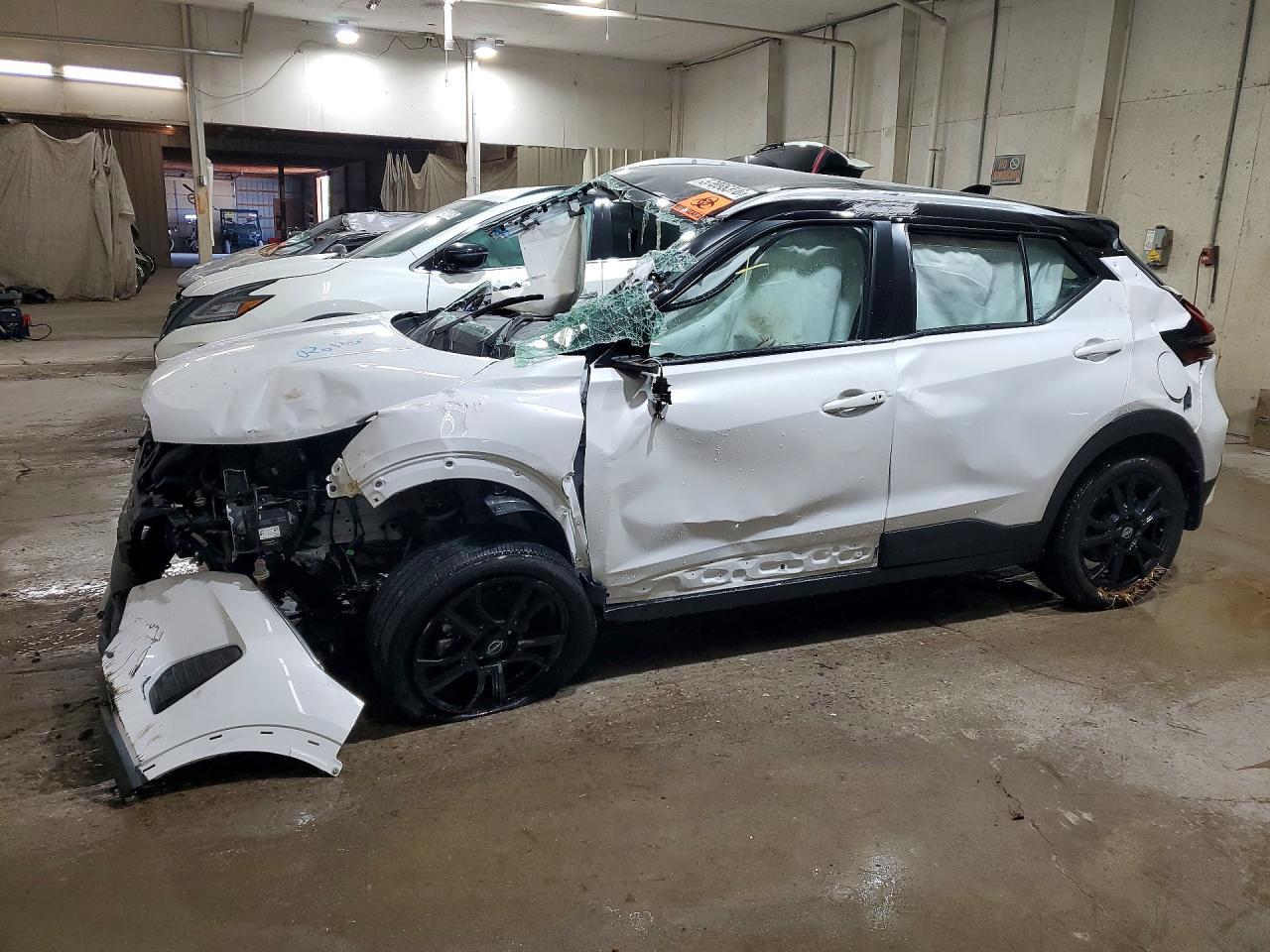 2023 NISSAN KICKS